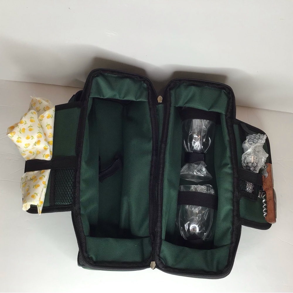 NWOT Wine Bottle Caddy Tote with Accessories